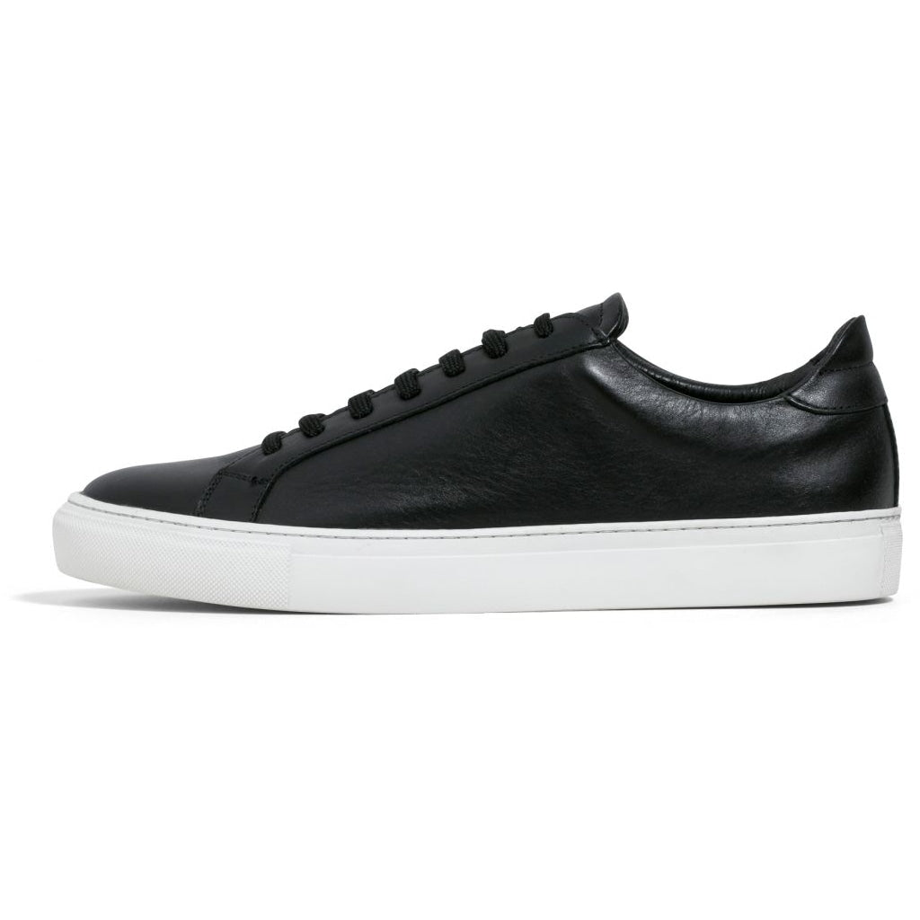 Type Sneaker, black leather