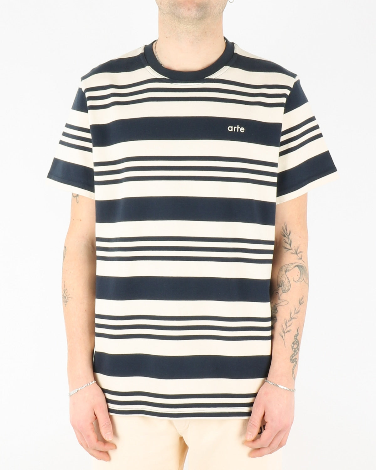 arte_tomi stripes t-shirt_navy creme_1_3